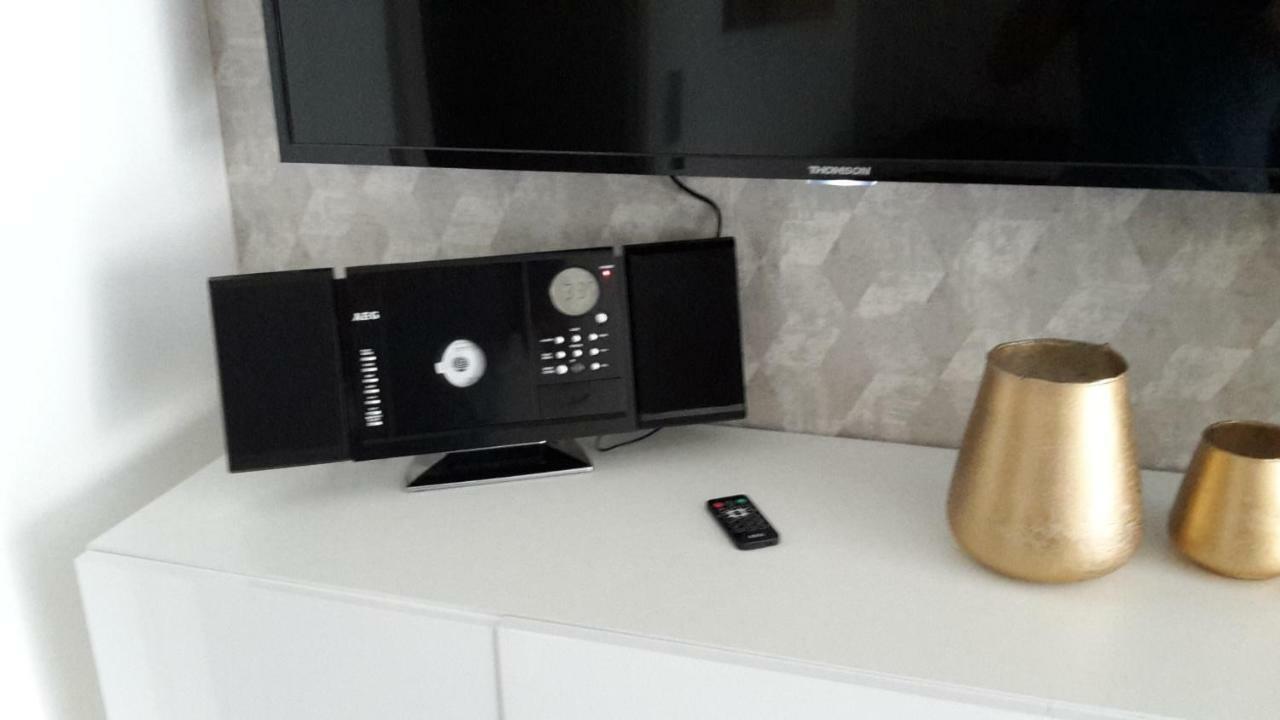 Milonia Apartment *